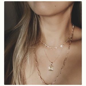 eleven + vyn gold sunburst necklace